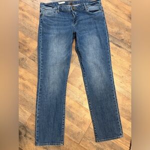 Kut from the Kloth Blue Straight Leg Katy boyfriend jeans size 12